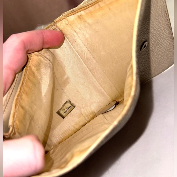 AUTHENTIC CHANEL Neutral Caviar Leather Interlocking C CC Vintage Logo Wallet - Picture 15 of 16